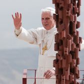 Benedetto XVI sul Monte Nebo